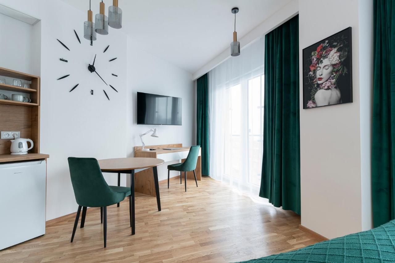 Apartamenty Wola Tower 바르샤바 외부 사진