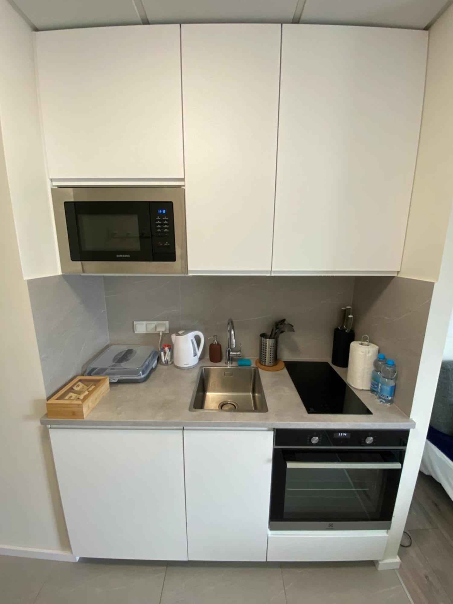Apartamenty Wola Tower 바르샤바 외부 사진
